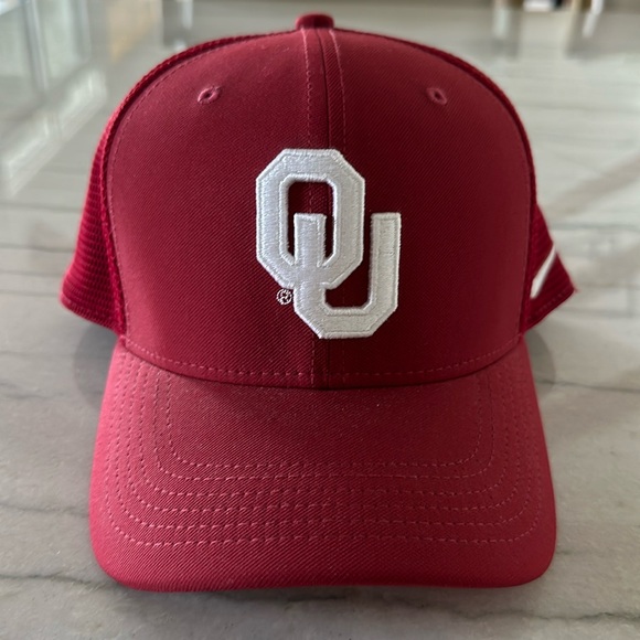 Brand New Men’s University of Oklahoma OU Trucker Hat - Picture 1 of 6